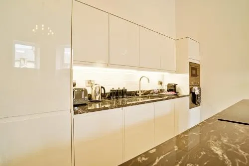 JOIVY Luxury Flats on George Street photo 7