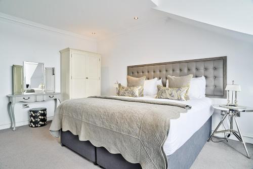 JOIVY Luxury Flats on George Street photo 53