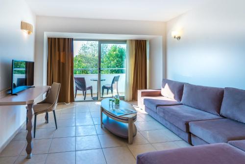 Imagen de la galería de Cronwell Platamon Resort All-Inclusive, en Platamonas