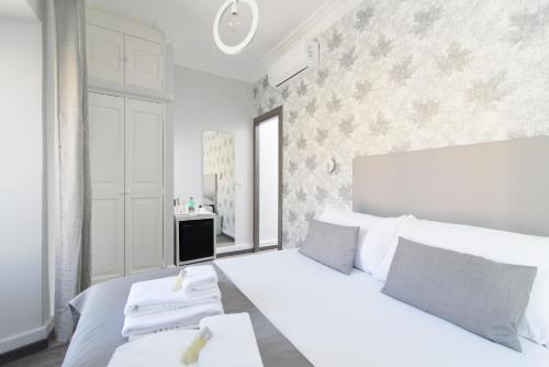 White Caesar Guesthouse