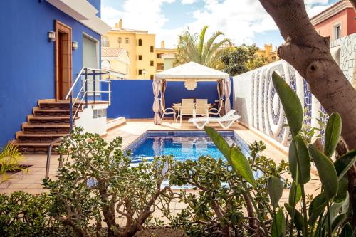 Πισίνα στο ή κοντά στο The Blue House in Maspalomas
