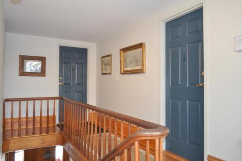 Holman's Heritage Suites – Photos 5
