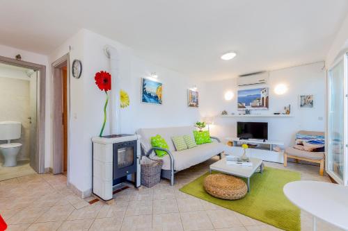 Μια τηλεόραση ή/και κέντρο ψυχαγωγίας στο Holiday Home Zita