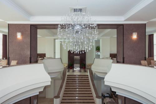 Χώρος καθιστικού στο Albert Hotel