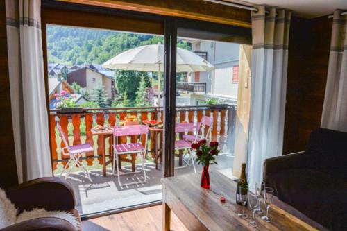 En balkon eller terrasse på Chalet Les Gentianes