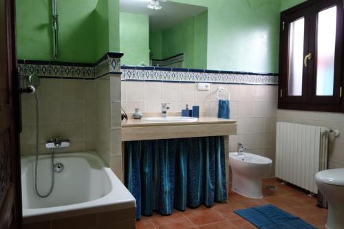 Ένα μπάνιο στο La Escondida Ronda, B&B