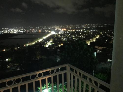 Μπαλκόνι ή βεράντα στο 2 bedrooms Panoramic Seaview Condo Villa with Pool