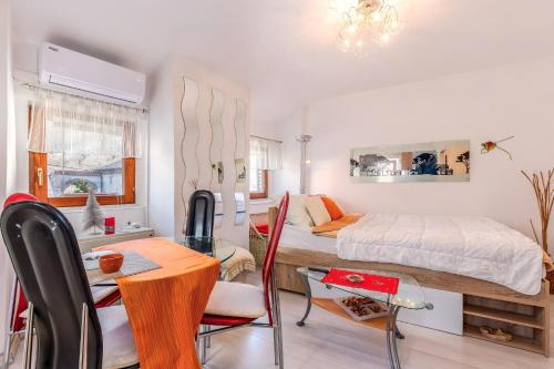 Posteľ alebo postele v izbe v ubytovaní Studio-apartman Dejan