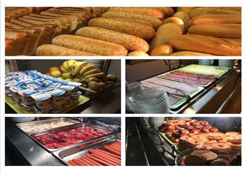 Jídlo v hotelu nebo okolí