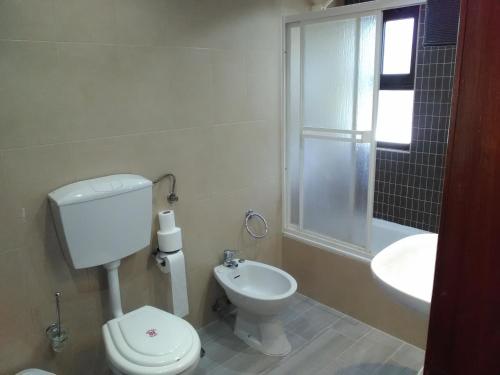 Koupelna v ubytování Apartamentos Leziria