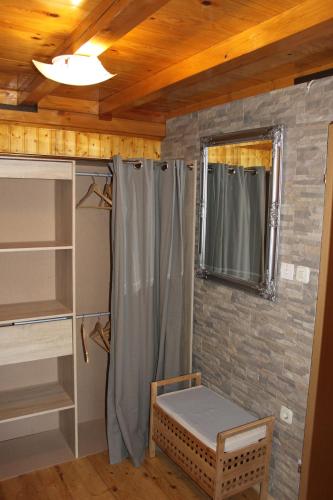 Vonios kambarys apgyvendinimo įstaigoje Wooden Cottage Home Holiday Eva