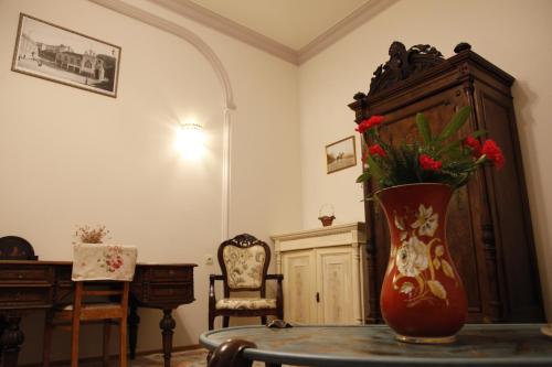 Art House Petunia – Photos 3
