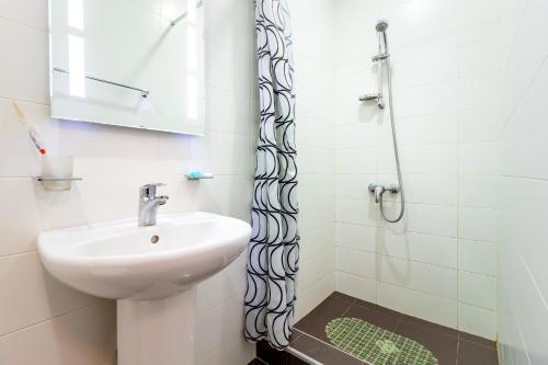 Un baño de V Park Hotel