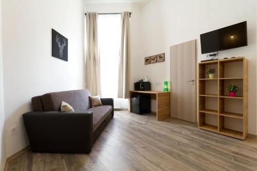 Karikum Large 1085 Budapest, 63 József körút kép - 3