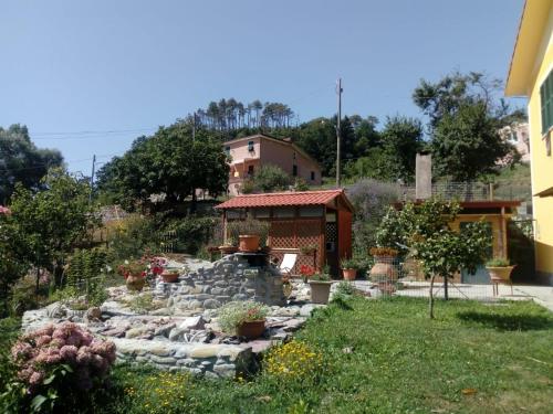 Jardín al aire libre en Affittacamere Graziella