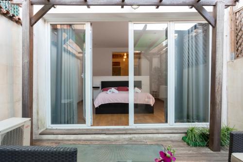 1229 - AWESOME CITY CENTER APARTMENT WITH TERRACE