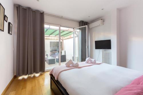 1229 - AWESOME CITY CENTER APARTMENT WITH TERRACE