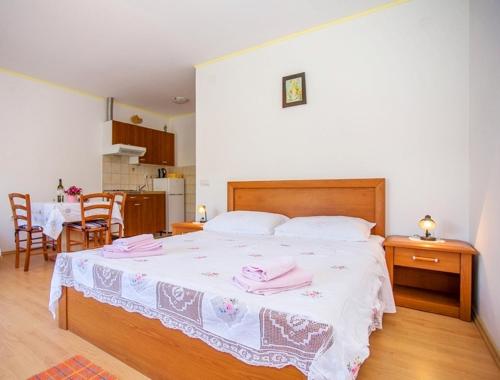 Apartment Varezic – Photos 5