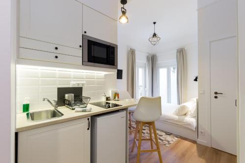 Dinostratus House - Boutique Studios