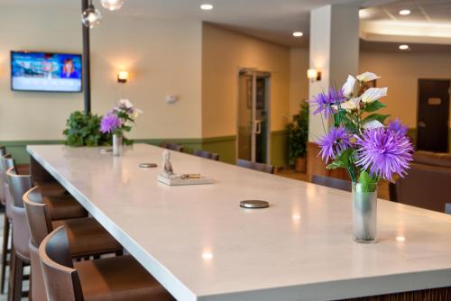 Clearwater Hotel Ltdにあるテレビまたはエンターテインメントセンター