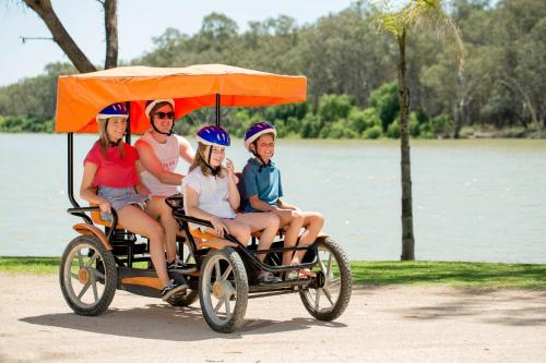 Επισκέπτες που μένουν στο Discovery Parks - Renmark Riverfront