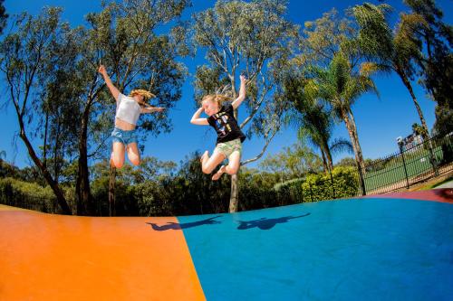 Επισκέπτες που μένουν στο Discovery Parks - Renmark Riverfront