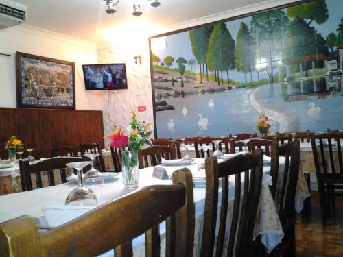 Εστιατόριο ή άλλο μέρος για φαγητό στο Hotel Azibo e Restaurante