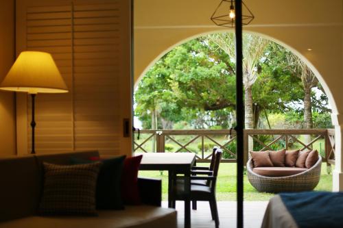 Posezení v ubytování Hotel Nikko Alivila