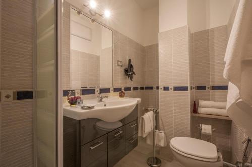 Gallery image of ELA GUEST HOUSE in Rome