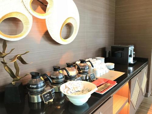 Принадлежности для чая и кофе в Mida Resort Kanchanaburi - SHA PLUS