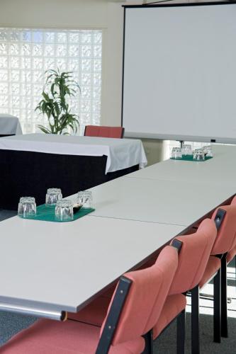 Zona business o sala conferenze di Best Western Ellerslie International Hotel