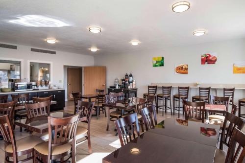 Restaurace v ubytování Quality Inn & Suites West