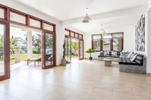 Χώρος καθιστικού στο Beach Front Villa Nilaveli