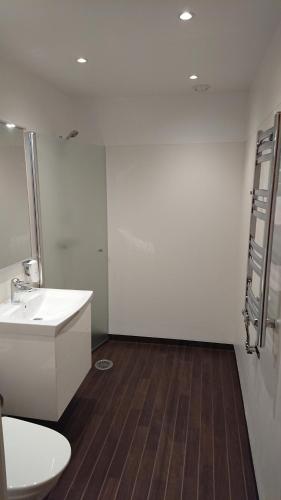 Un baño de Best Western Centralhotellet