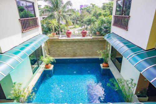 A view of the pool at Reddoorz Plus Evergreen boutique Hua Hin or nearby