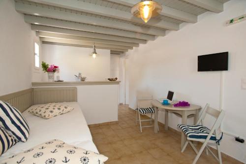 Gallery image of Gryparis' Club Apartments in Mikonos