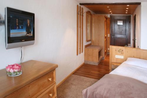 Hotel Adler Bärentalにあるベッド