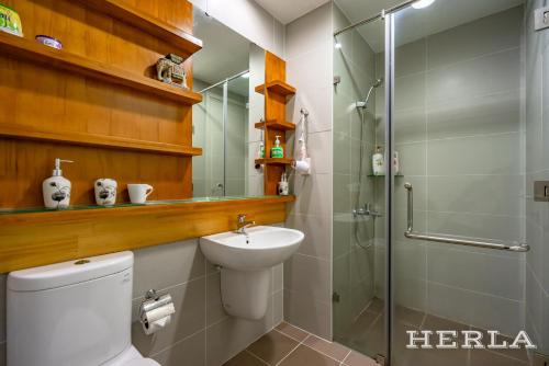 Phòng tắm tại Hilas Masteri Thao Dien Apartment