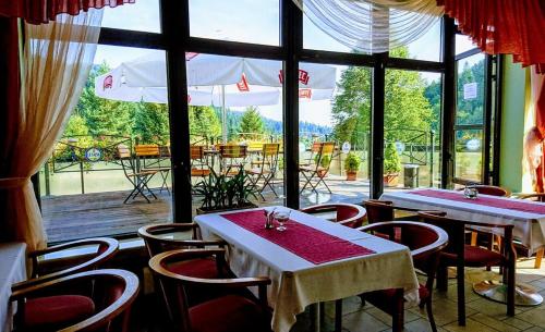 Εστιατόριο ή άλλο μέρος για φαγητό στο Bystre Resort
