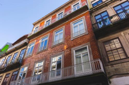 Aposentus -Romantic Mezzanine Apartment With a Balcony