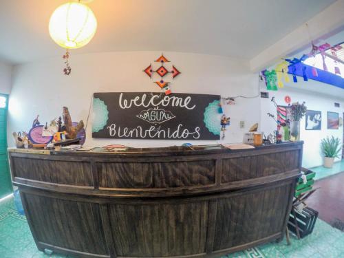 Sertifikāts, apbalvojums, norāde vai cits dokuments, kas ir izstādīts apskatei naktsmītnē Hostel El Nagual