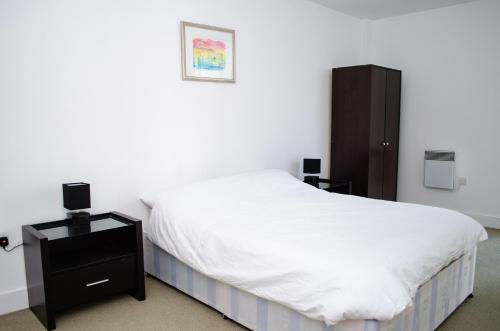 Gallery image of Serviced Apartment In Liverpool City Centre - Free Parking - Balcony - by Happy Days in Liverpool