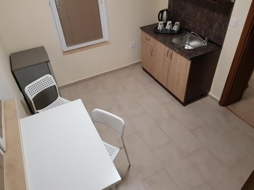 Dapur atau dapur kecil di Twain Apart&Rooms