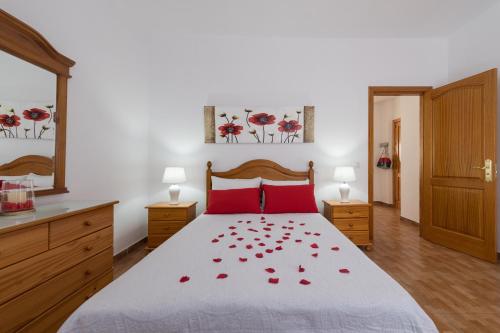 Postel nebo postele na pokoji v ubytování Apartamentosánchez