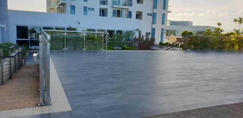Το κτήριο όπου στεγάζεται  το ξενοδοχείο διαμερισμάτων