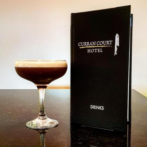 Minuman di Curran Court Hotel