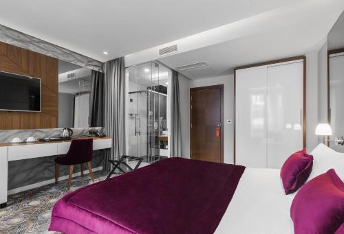 Μια τηλεόραση ή/και κέντρο ψυχαγωγίας στο Sky Hotel