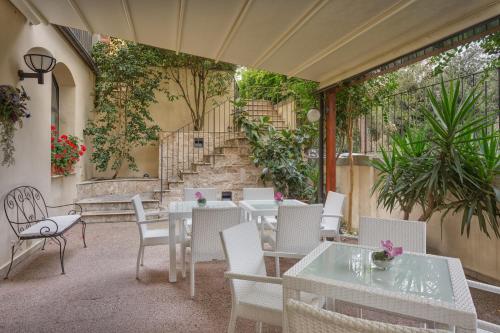 Jardín al aire libre en Albergo Chiusarelli