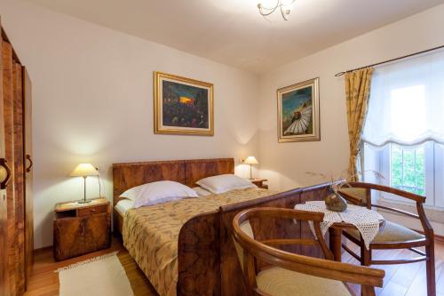 Postel nebo postele na pokoji v ubytování Your Family Oasis by the Sea Villa Mir Vami, heated pool