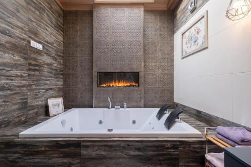 1-Bedroom Designer Apartment on Hristo Belchev Str